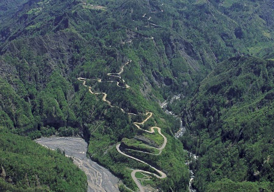 Auscultations des chaussées et relevé du patrimoine sur le réseau routier réunionnais